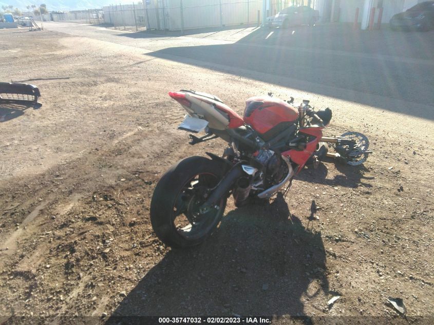 2016 TRIUMPH MOTORCYCLE DAYTONA 675 SMTA01YK4GJ733206