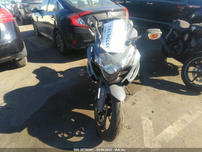 2016 SUZUKI GSX-R1000 JS1GT78A5G2100759