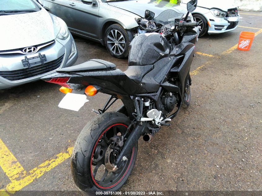 2017 YAMAHA YZFR3 A MH3RH15Y9HK001041
