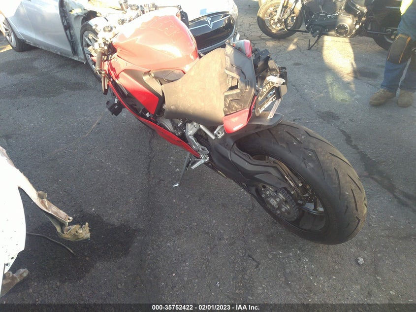 VIN ZDMHAATW1NB006296 2022 DUCATI PANIGALE V2