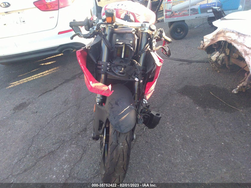 VIN ZDMHAATW1NB006296 2022 DUCATI PANIGALE V2