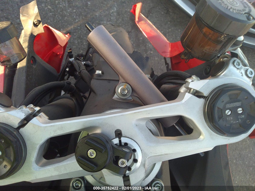 VIN ZDMHAATW1NB006296 2022 DUCATI PANIGALE V2