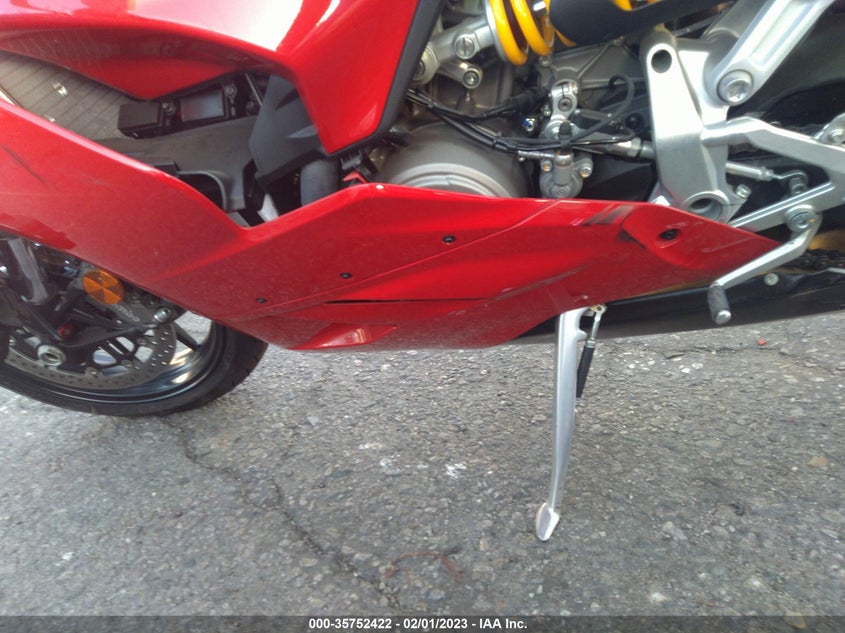 VIN ZDMHAATW1NB006296 2022 DUCATI PANIGALE V2