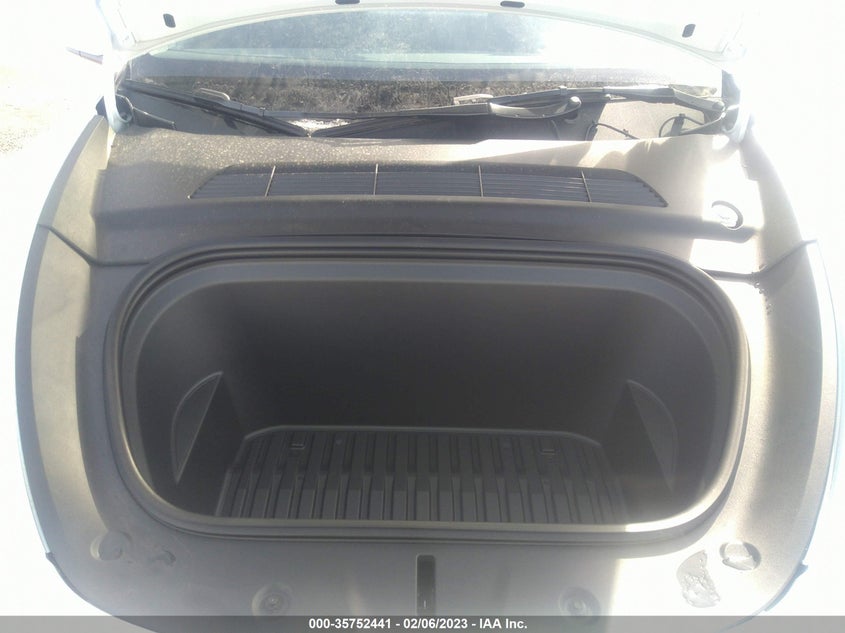 VIN 7SAYGDEE1PF611695 2023 TESLA MODEL Y LONG RANGE