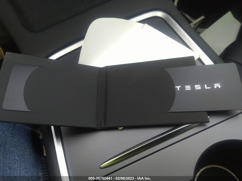 VIN 7SAYGDEE1PF611695 2023 TESLA MODEL Y LONG RANGE