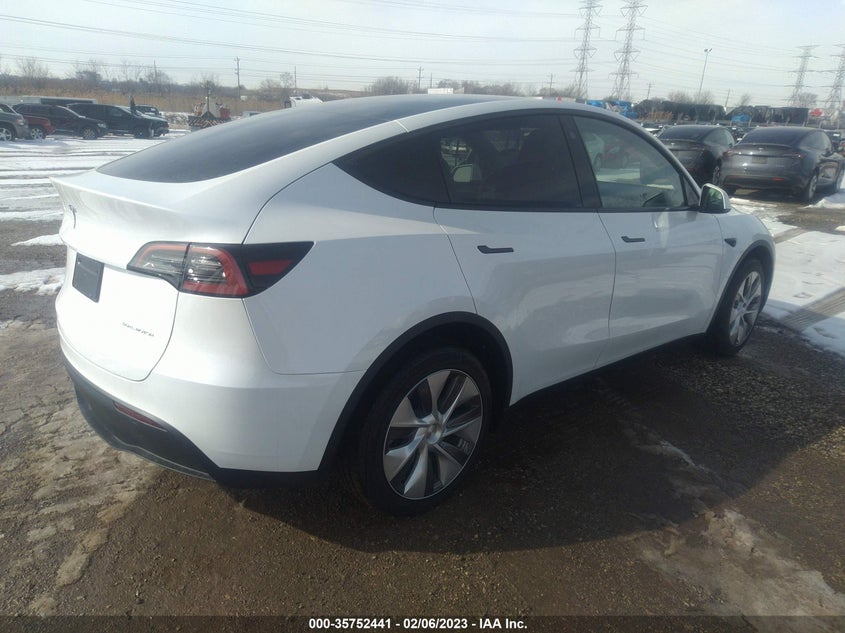 VIN 7SAYGDEE1PF611695 2023 TESLA MODEL Y LONG RANGE