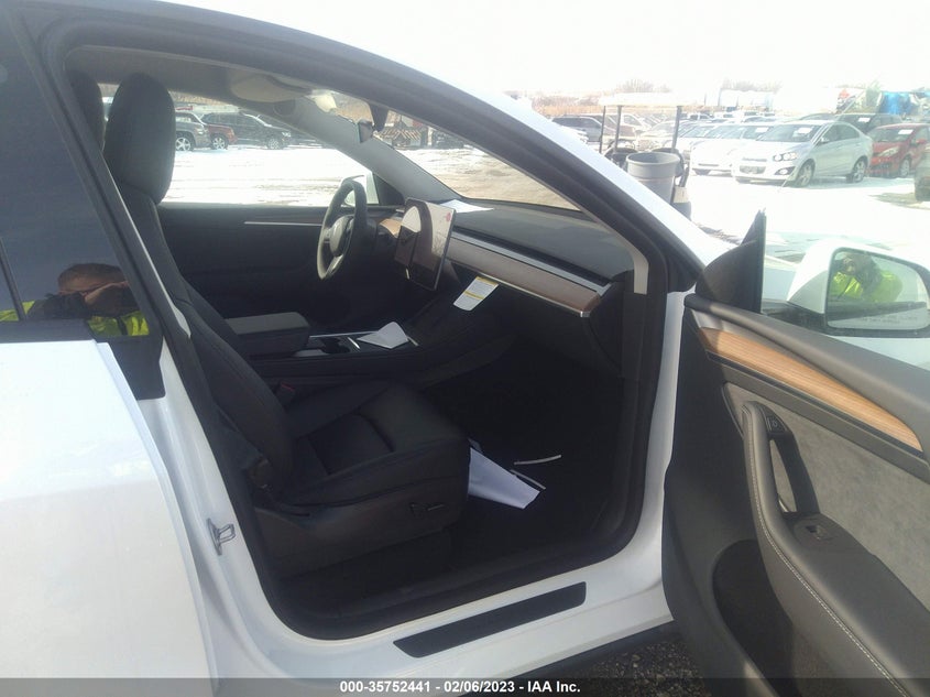 VIN 7SAYGDEE1PF611695 2023 TESLA MODEL Y LONG RANGE