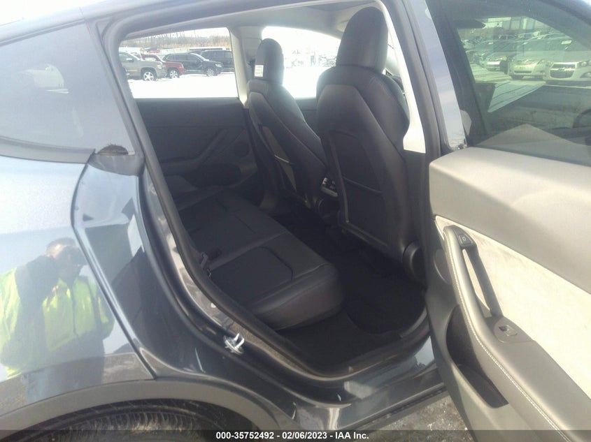 VIN 7SAYGDEE9PF615882 2023 TESLA MODEL Y LONG RANGE