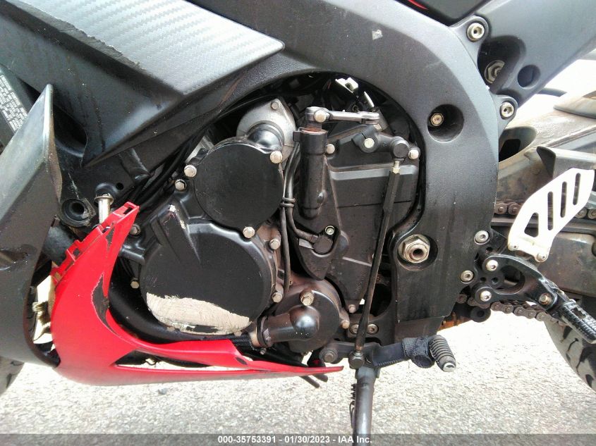 2016 SUZUKI GSX-R600 - JS1GN7FA3G2100076