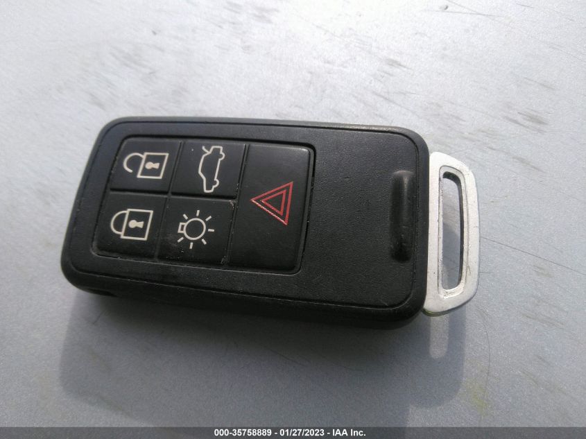 2015 VOLVO XC60 T5 DRIVE-E PREMIER YV440MDK4F2746725