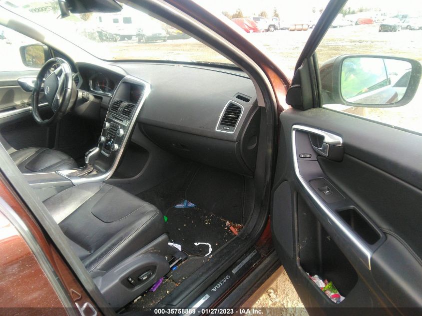 2015 VOLVO XC60 T5 DRIVE-E PREMIER YV440MDK4F2746725