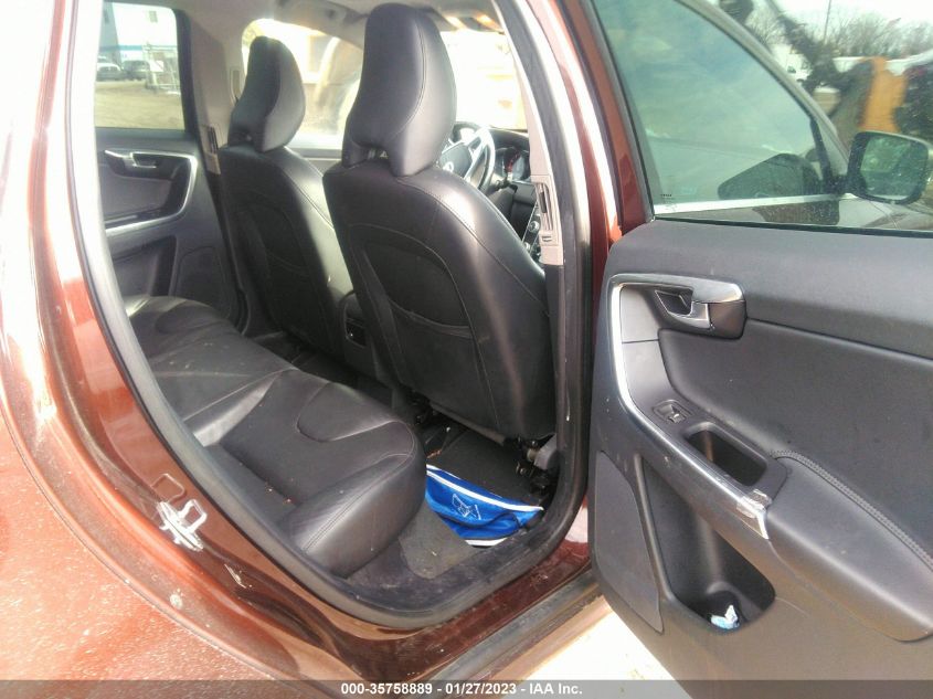2015 VOLVO XC60 T5 DRIVE-E PREMIER YV440MDK4F2746725