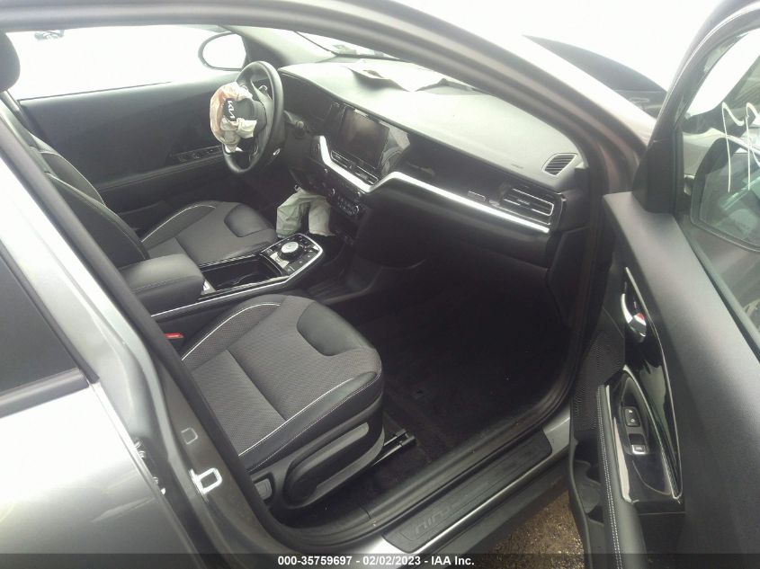 2022 KIA NIRO EV EX KNDCC3LGXN5153400