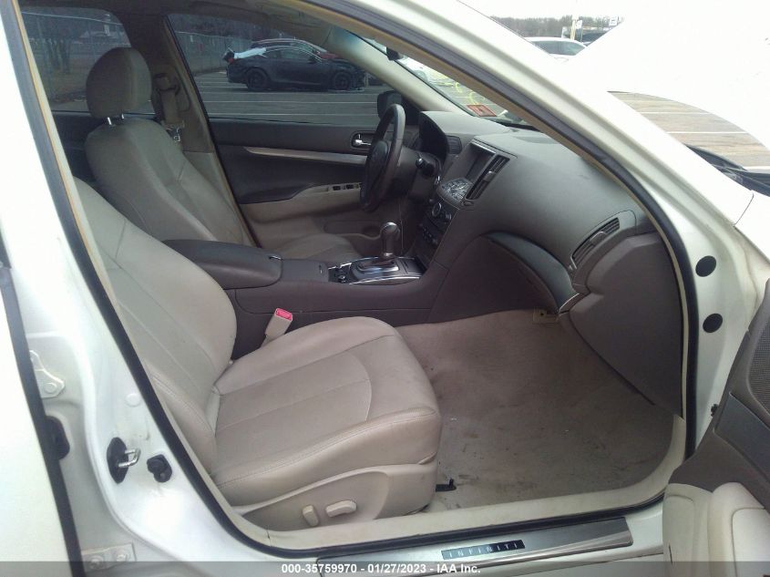 2015 INFINITI Q40 JN1CV6AR0FM522825