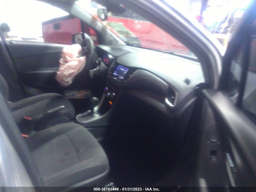 VIN 3GNCJKSB3LL331688 2020 CHEVROLET TRAX LS