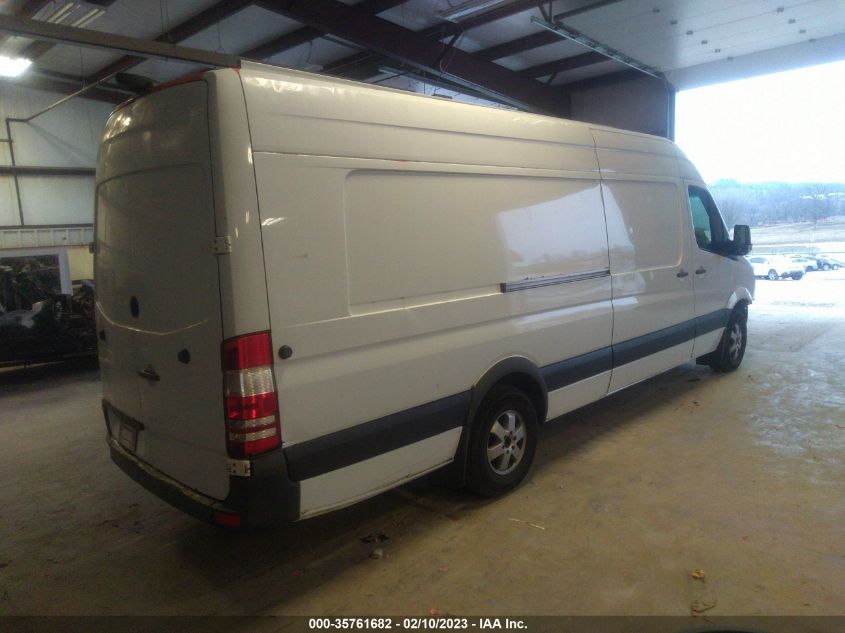 2014 MERCEDES-BENZ SPRINTER CARGO VANS WD3PE8CC8E5880244