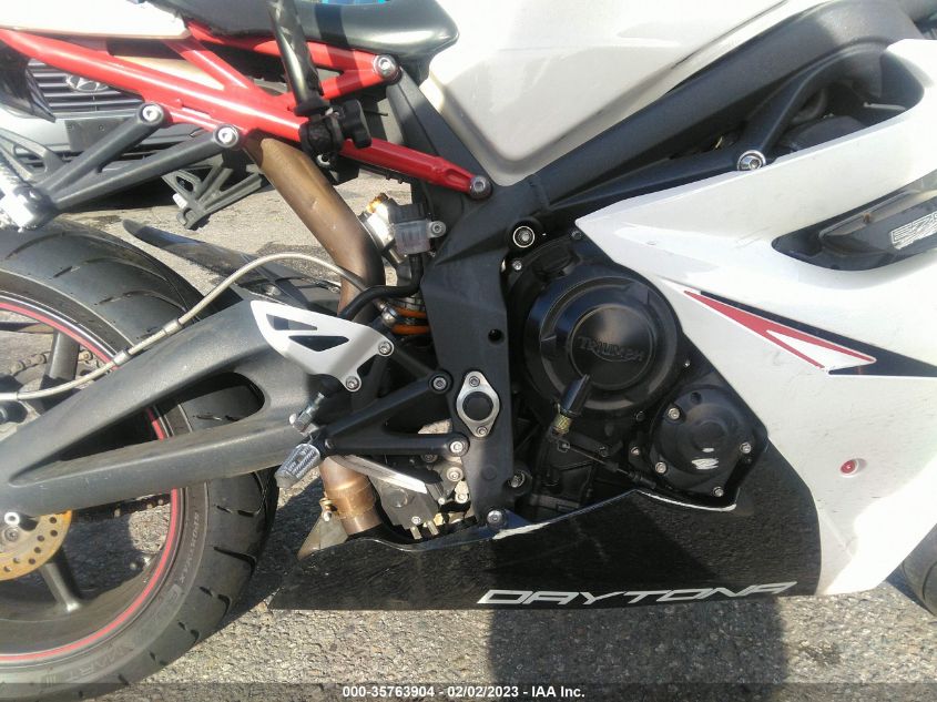 2012 TRIUMPH MOTORCYCLE DAYTONA 675/R SMTD03NS2CT524252