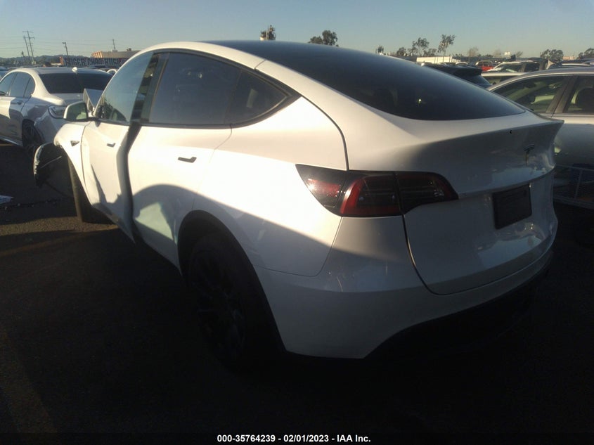 VIN 7SAYGDEE4NF323389 2022 TESLA MODEL Y LONG RANGE