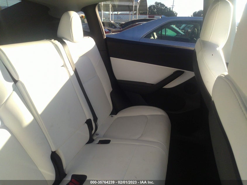 VIN 7SAYGDEE4NF323389 2022 TESLA MODEL Y LONG RANGE
