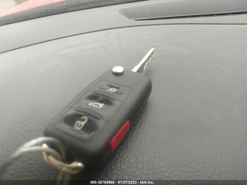 2013 VOLKSWAGEN JETTA SEDAN S 3VW2K7AJ8DM393703