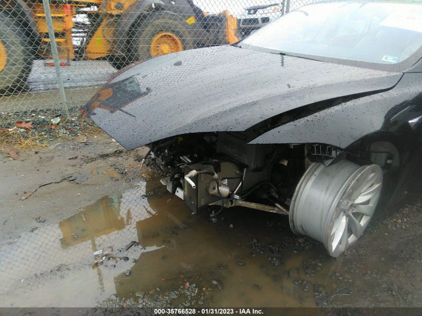 5YJSA1E43KF330632 Tesla Model S 2019. Фото: 5