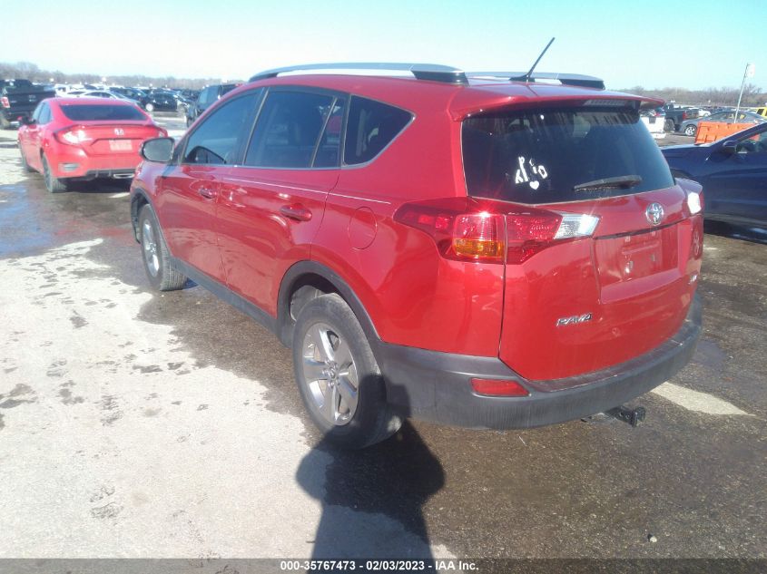 2015 TOYOTA RAV4 XLE - JTMWFREV5FD076560