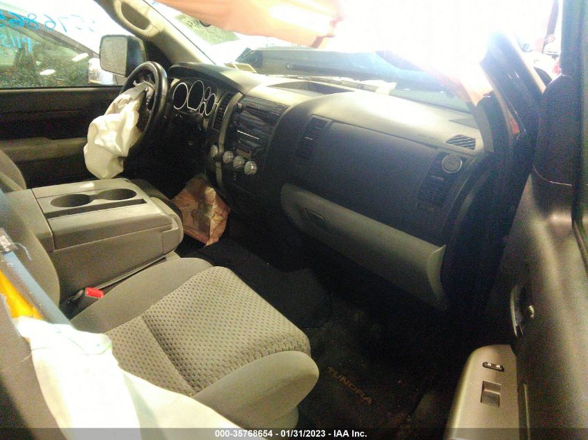 2013 TOYOTA TUNDRA 4WD TRUCK - 5TFUM5F15DX049582