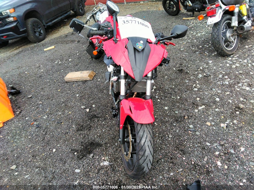 VIN MLHPC4416J5500018 2018 HONDA CBR500 R