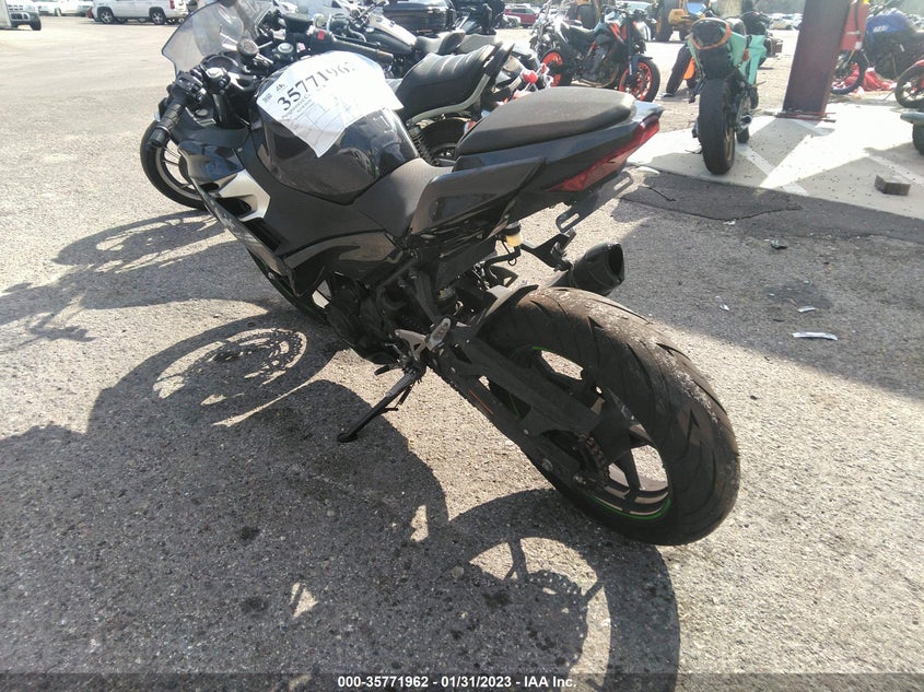 VIN JKAEXKH12NDAH5155 2022 KAWASAKI EX400