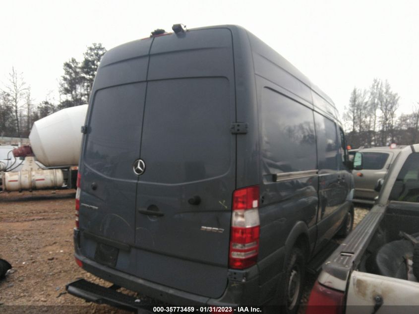 2018 MERCEDES-BENZ SPRINTER CARGO VAN WD3PE7CD9JP645434