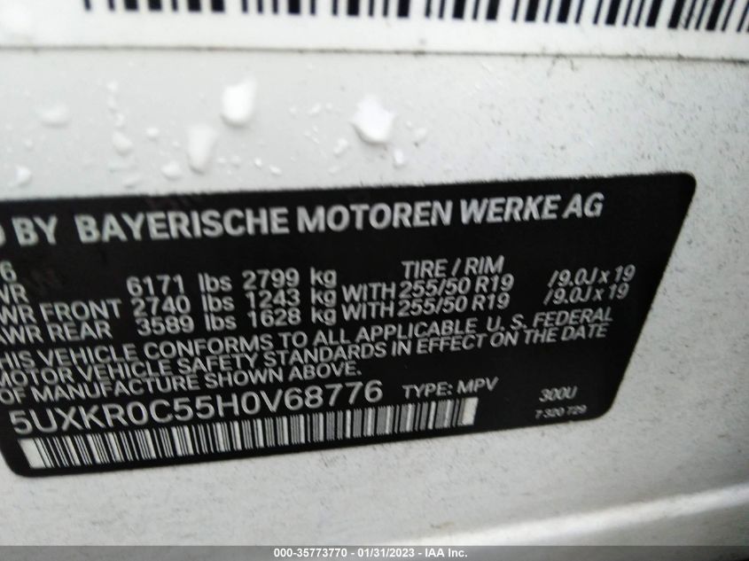 VIN 5UXKR0C55H0V68776 2017 BMW X5 no.9