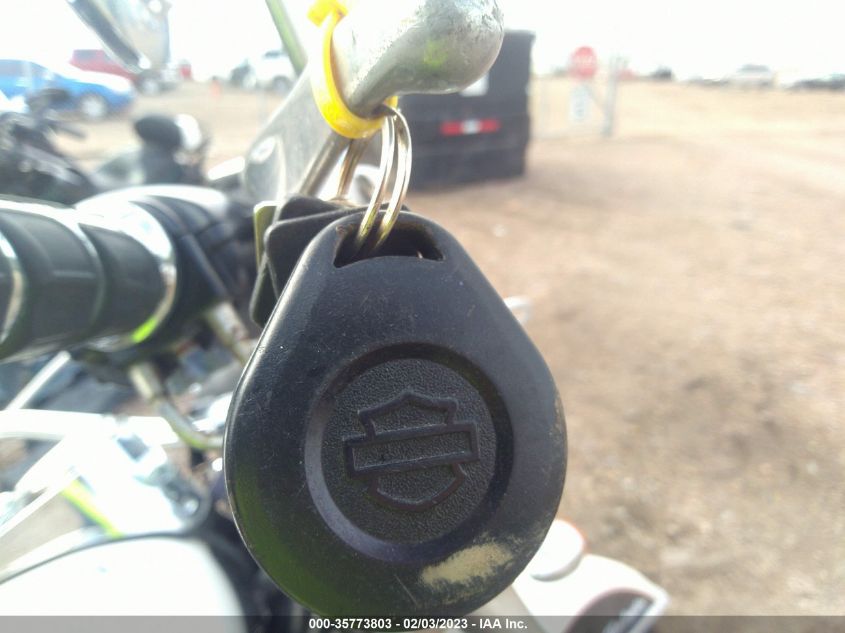 2011 HARLEY-DAVIDSON FLSTN 1HD1JD519BB040688