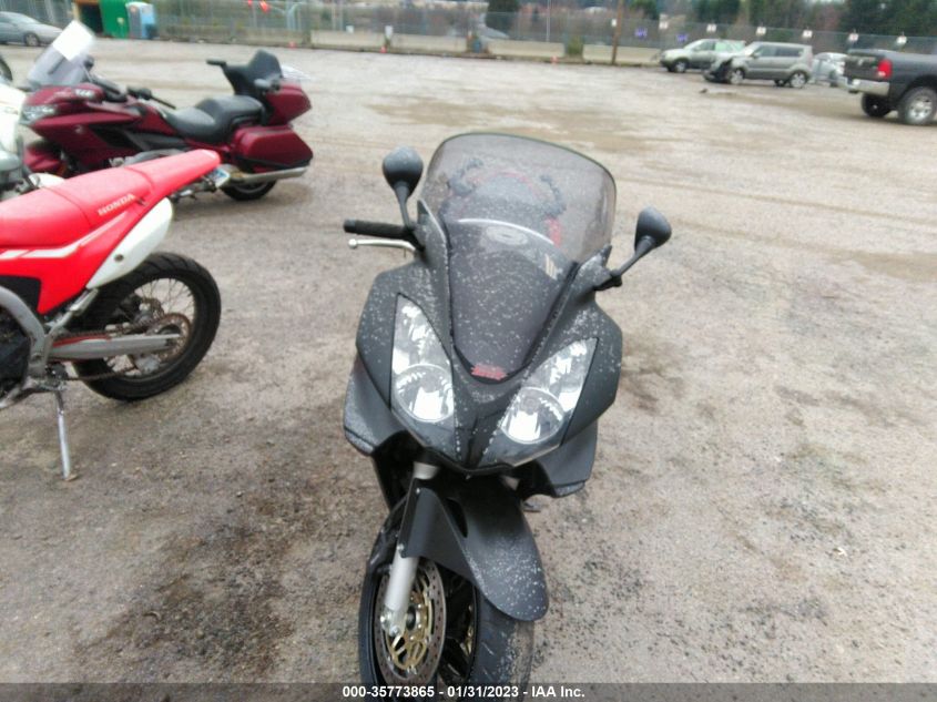 2004 HONDA VFR800 JH2RC46144M600354