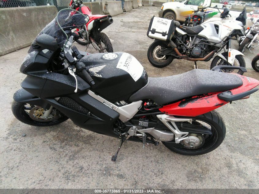 2004 HONDA VFR800 JH2RC46144M600354