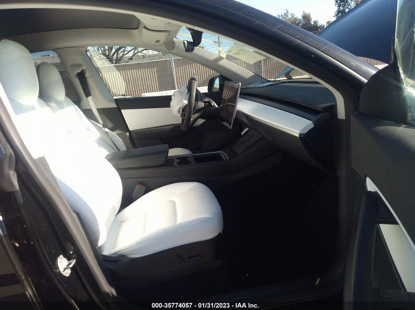 VIN 5YJYGDEE5MF224477 2021 TESLA MODEL Y LONG RANGE