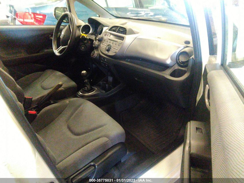 2013 HONDA FIT - JHMGE8G38DC012673