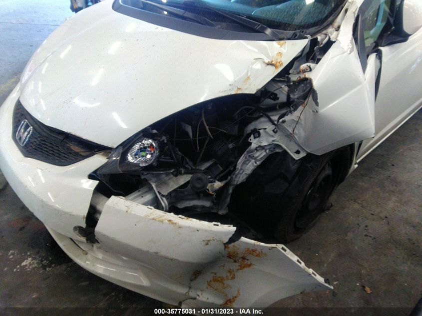 2013 HONDA FIT - JHMGE8G38DC012673