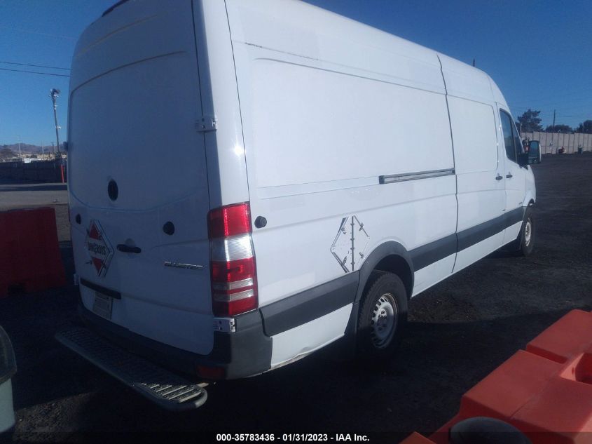 2014 MERCEDES-BENZ SPRINTER CARGO VANS - WD3PE8DE4E5830456