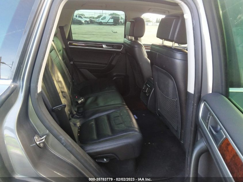 2013 VOLKSWAGEN TOUAREG LUX WVGEP9BP0DD010859