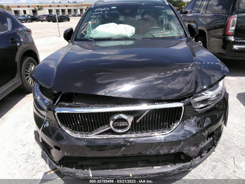2020 VOLVO XC40 MOMENTUM YV4AC2HK2L2241495