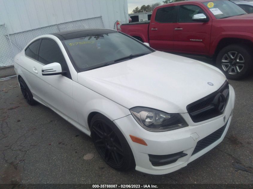 2013 MERCEDES-BENZ C 250 WDDGJ4HB3DG012347