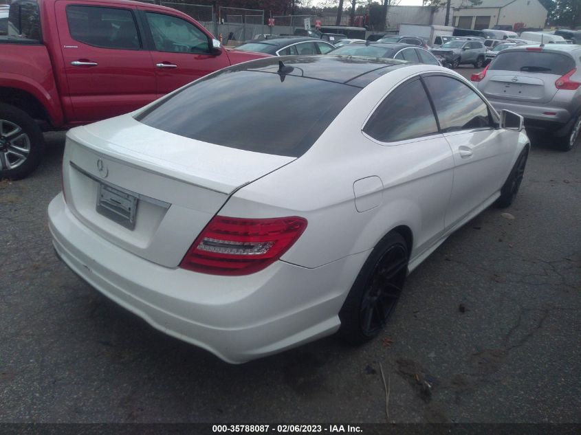 2013 MERCEDES-BENZ C 250 WDDGJ4HB3DG012347