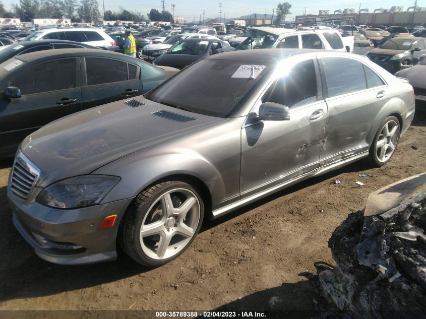 2013 MERCEDES-BENZ S-CLASS S 550 - WDDNG7DB4DA529477