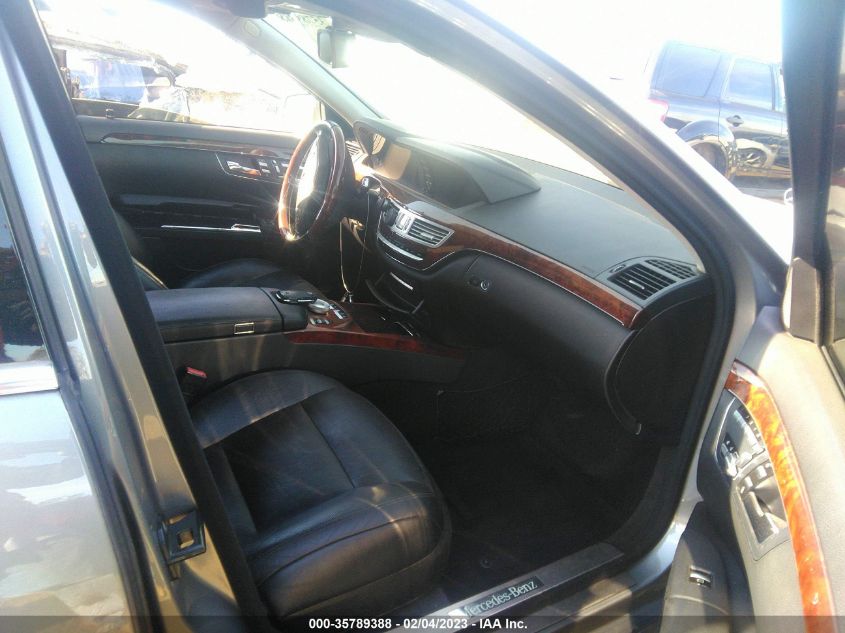 2013 MERCEDES-BENZ S-CLASS S 550 - WDDNG7DB4DA529477