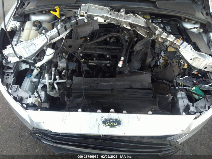 VIN 1FADP3F2XJL299817 2018 FORD FOCUS SE