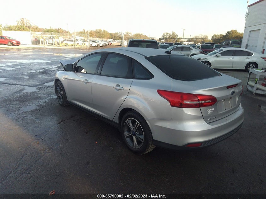 VIN 1FADP3F2XJL299817 2018 FORD FOCUS SE
