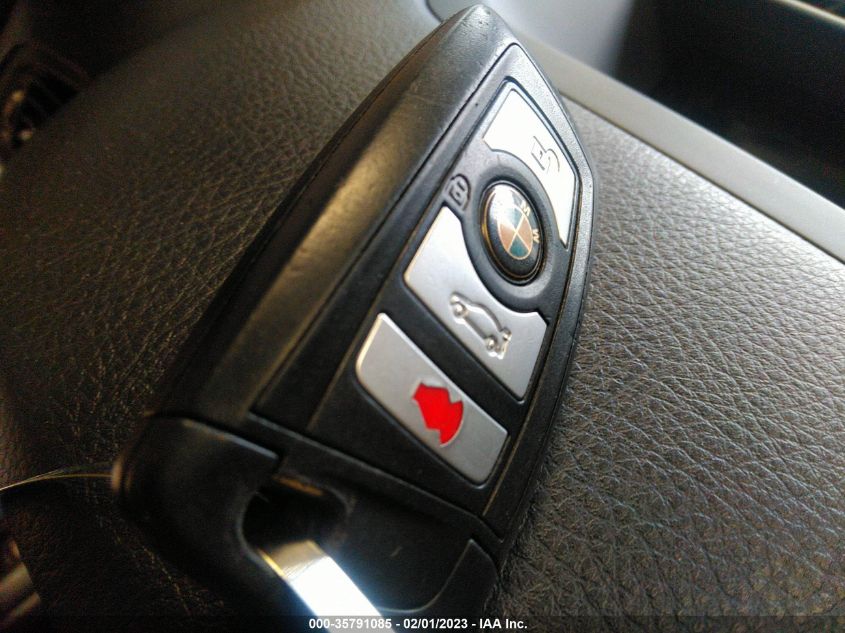 2013 BMW 5 SERIES 528I XDRIVE WBAXH5C50DDW14361