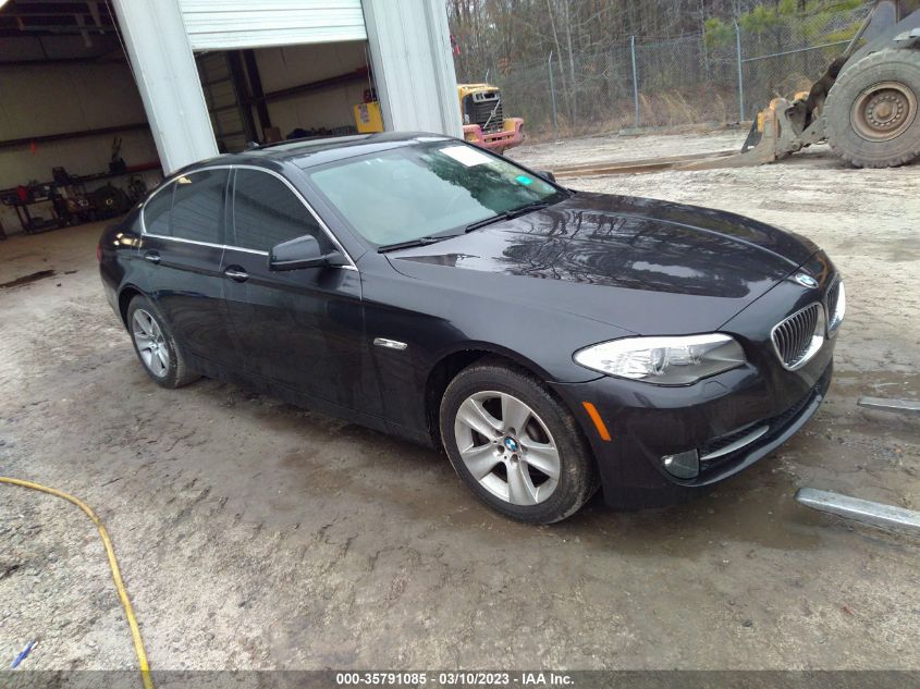 2013 BMW 5 SERIES 528I XDRIVE - WBAXH5C50DDW14361