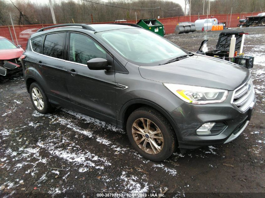 2017 FORD ESCAPE SE - 1FMCU9GD4HUC58309