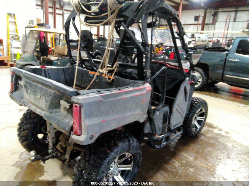 2022 HONDA SXS520 M2 1HFVE0712N4700002